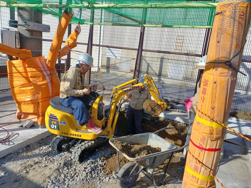 トヨタ紡織岐阜線(No17)-No18間地中線化のうち管路工事