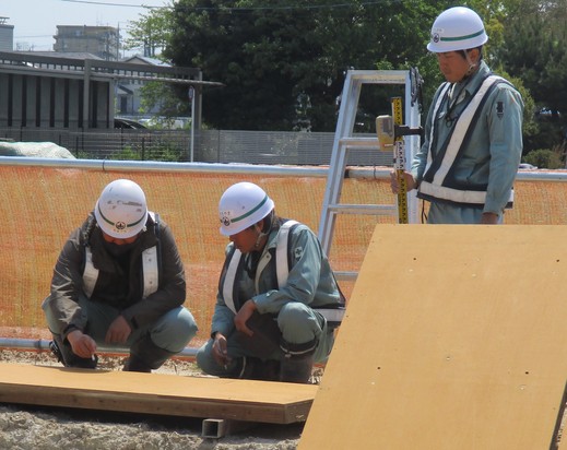 現場パトロール～日々の現場作業の中で学ぶ新入社員と指導する先輩社員～